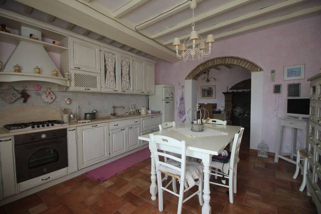 Country house for sale in Monteroni d'Arbia (SI)