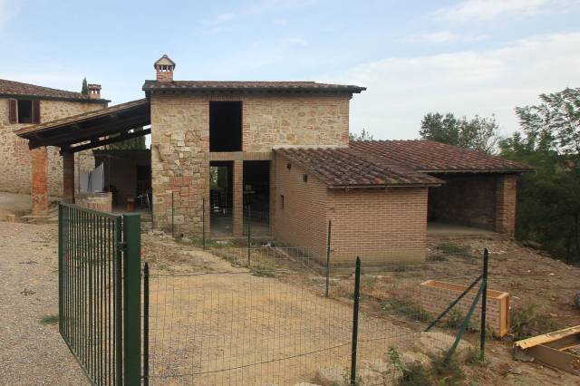 Country house for sale in Asciano (SI)