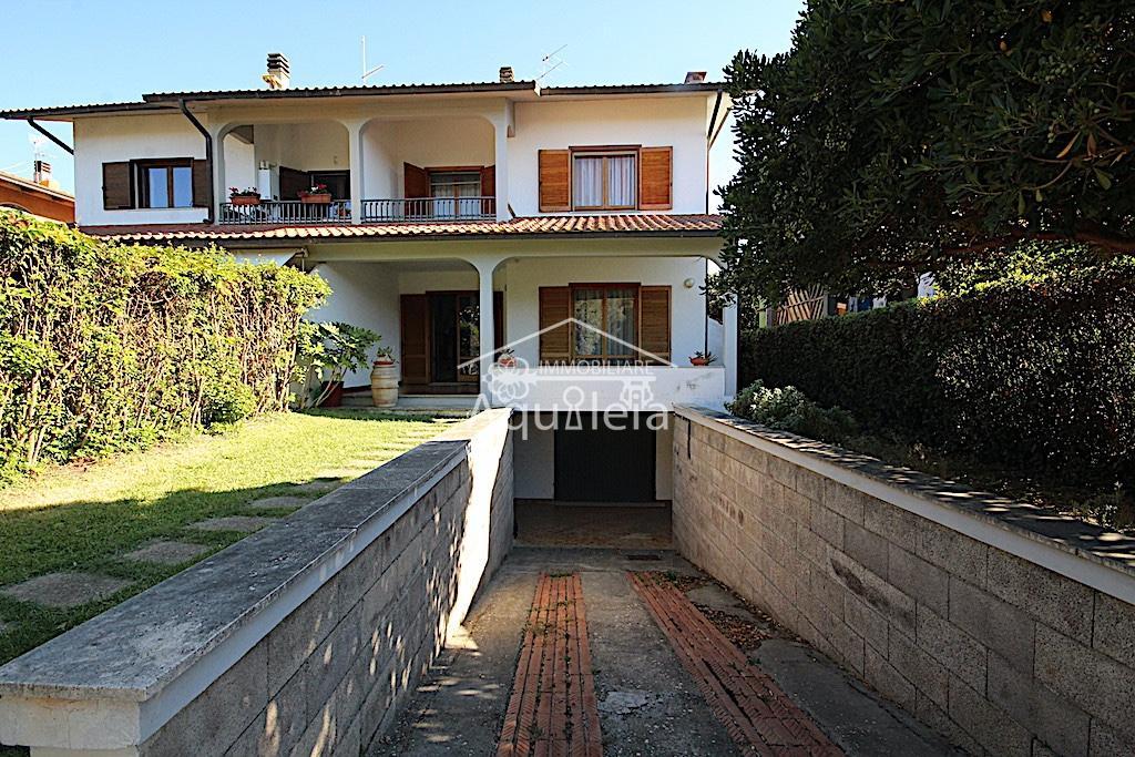 Villa singola in vendita, rif. AQ 1938