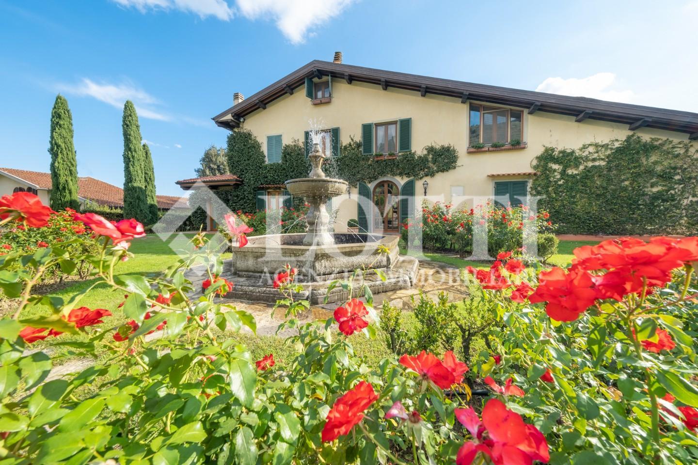 Villa for sale in La Croce, Buti (PI)
