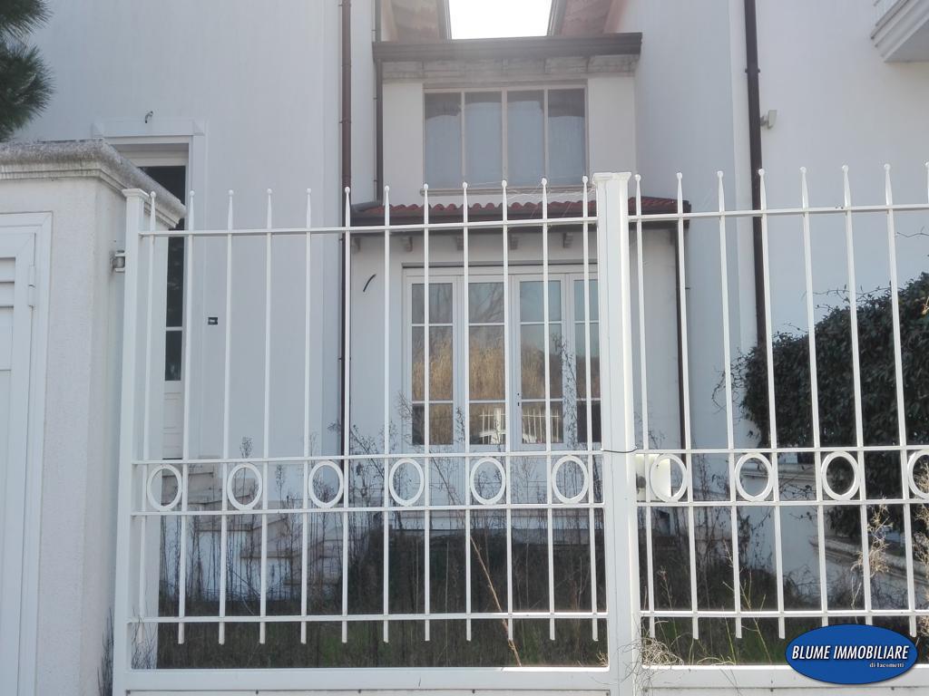 Villetta trifamiliare in vendita a Camaiore (LU)