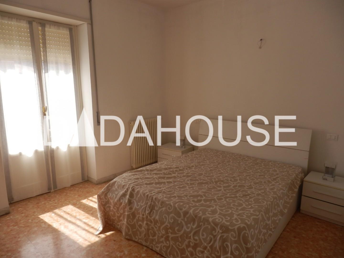 Room/Day bed for rent in Pisa
