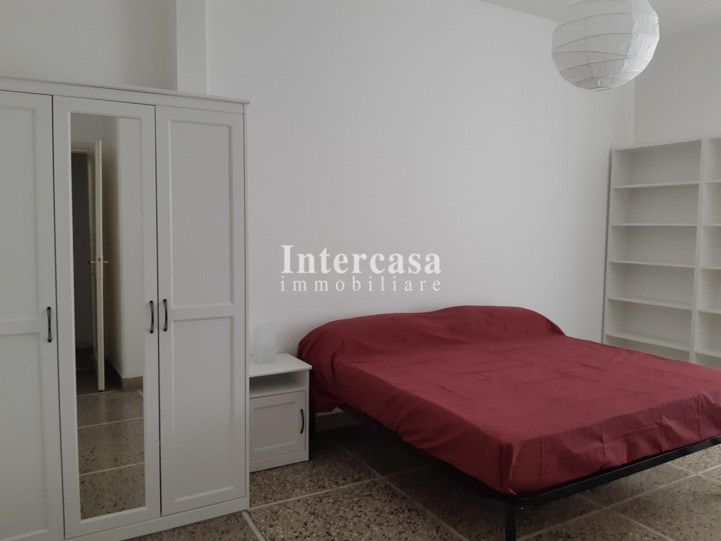 Room/Day bed for rent in Pisa