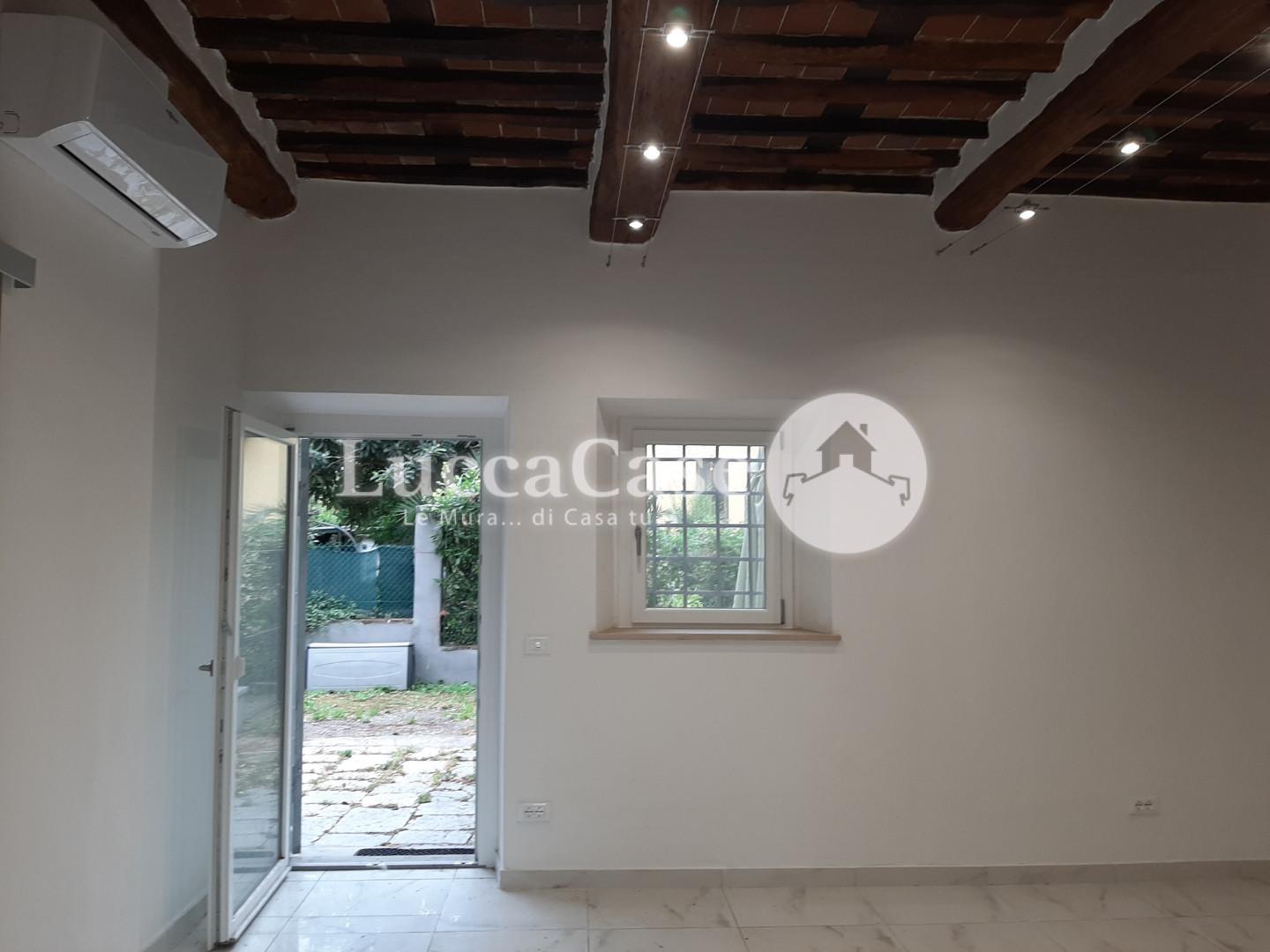Laboratorio in affitto a Sant'anna, Lucca (LU)