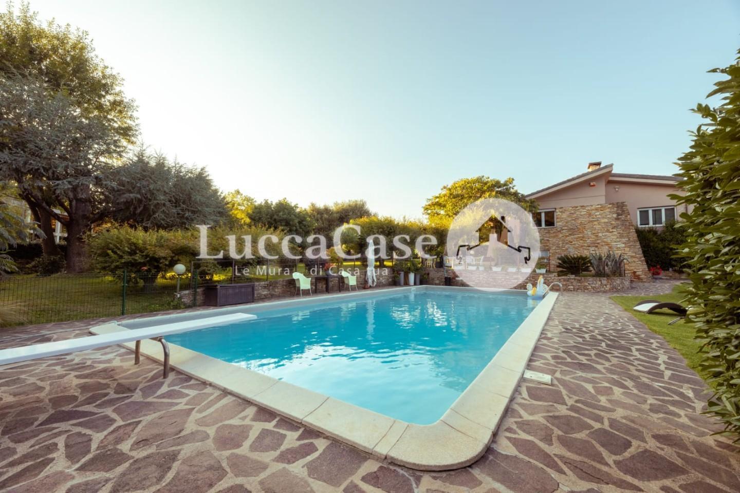 Villa for sale in Capannori (LU)