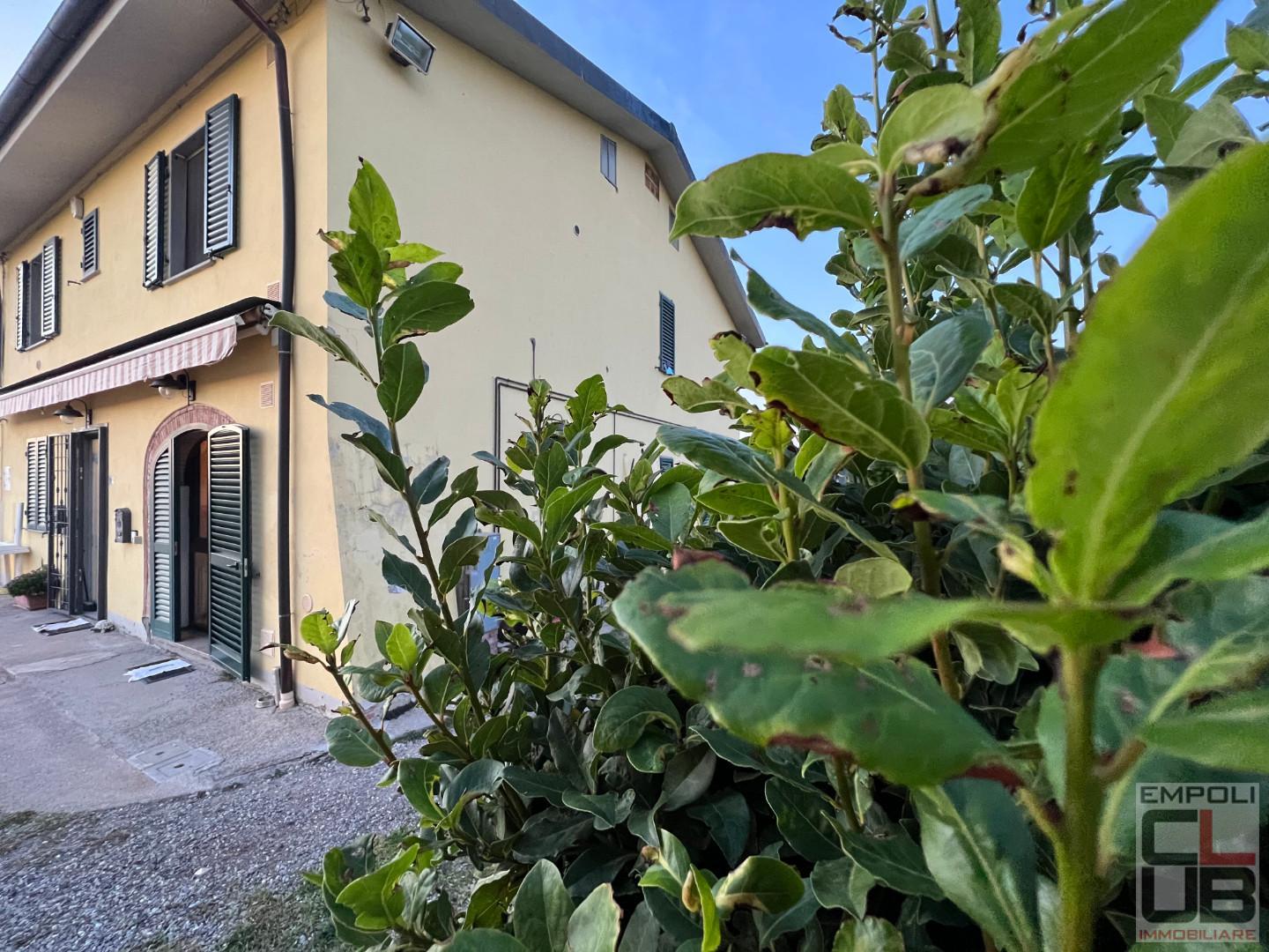 Angular terraced house for sale in San Miniato (PI)