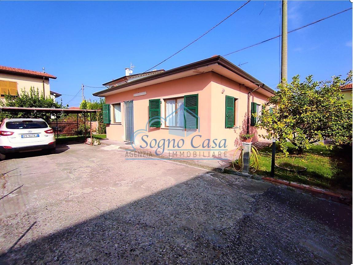 Casa semindipendente in vendita a Fiumaretta, Ameglia (SP)