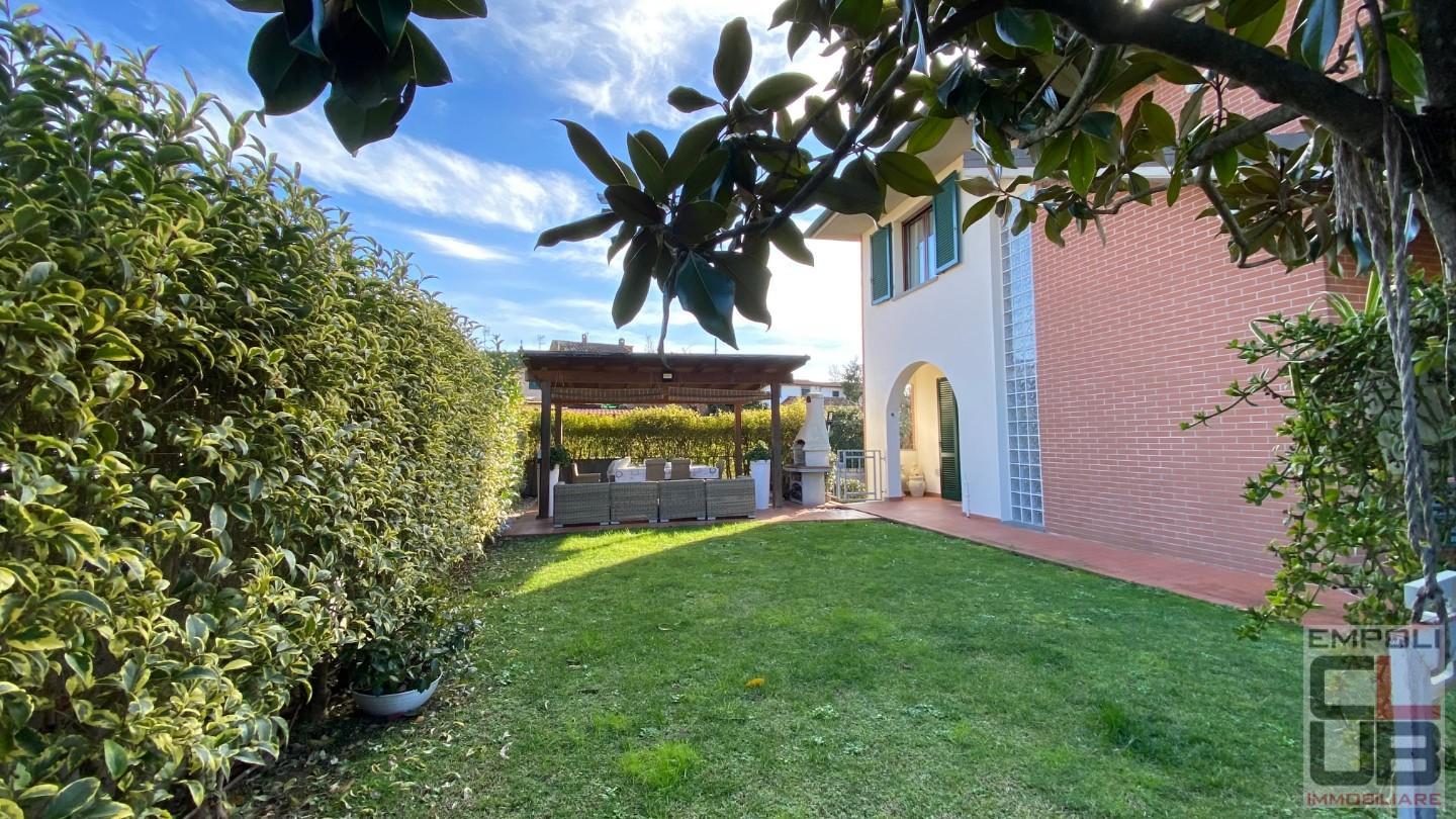 Angular terraced house for sale in Fucecchio (FI)