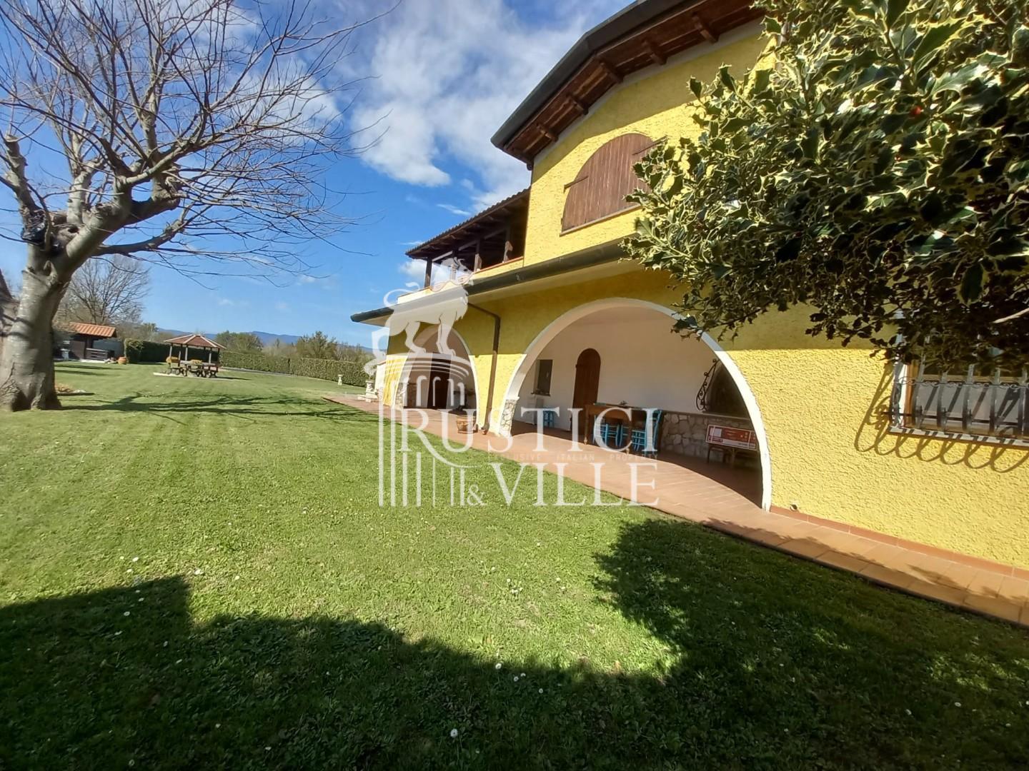 Villa in vendita a Capannori (63/65)