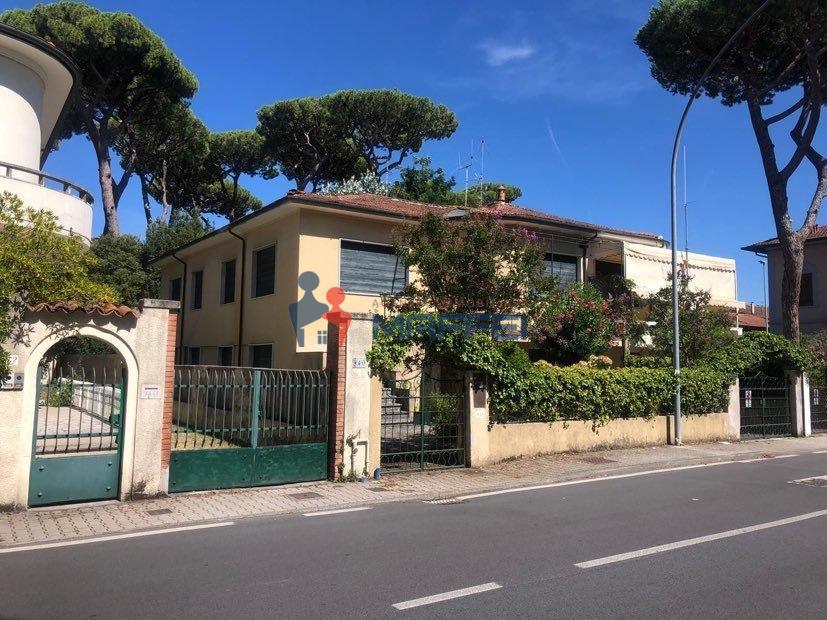Villa for sale in Viareggio (LU)