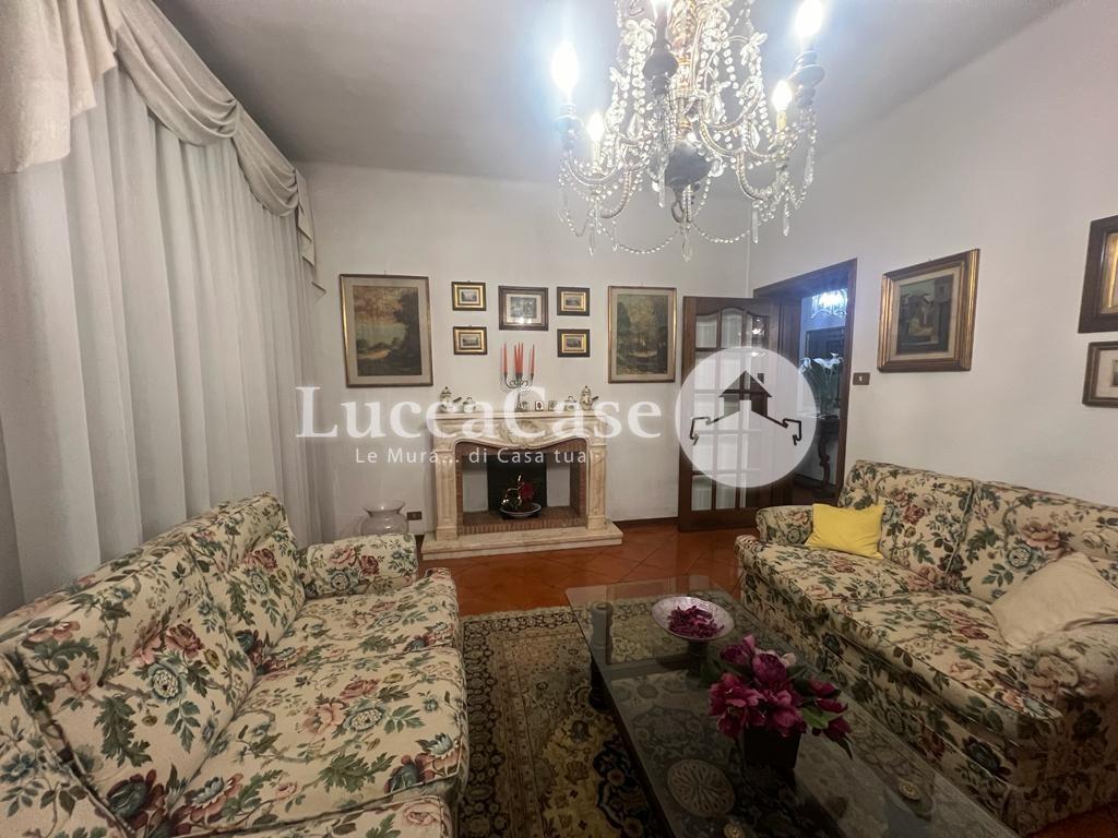 Semi-detached house for sale in Lucca