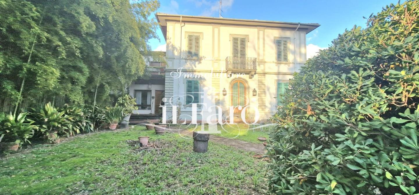 Villa in vendita a Campi Bisenzio (FI)