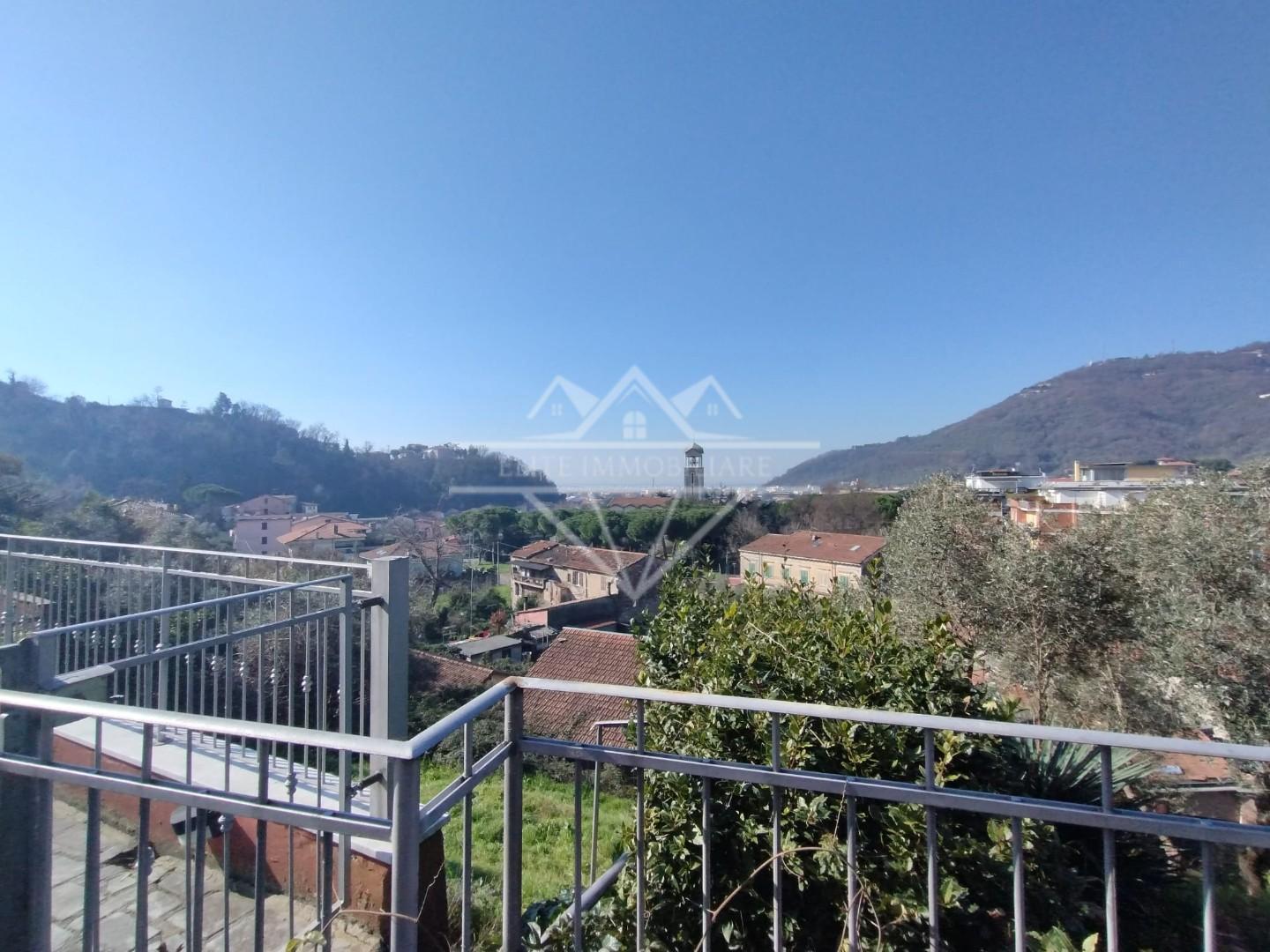 Casa semi-indipendente in vendita a Ficola, Carrara (MS)