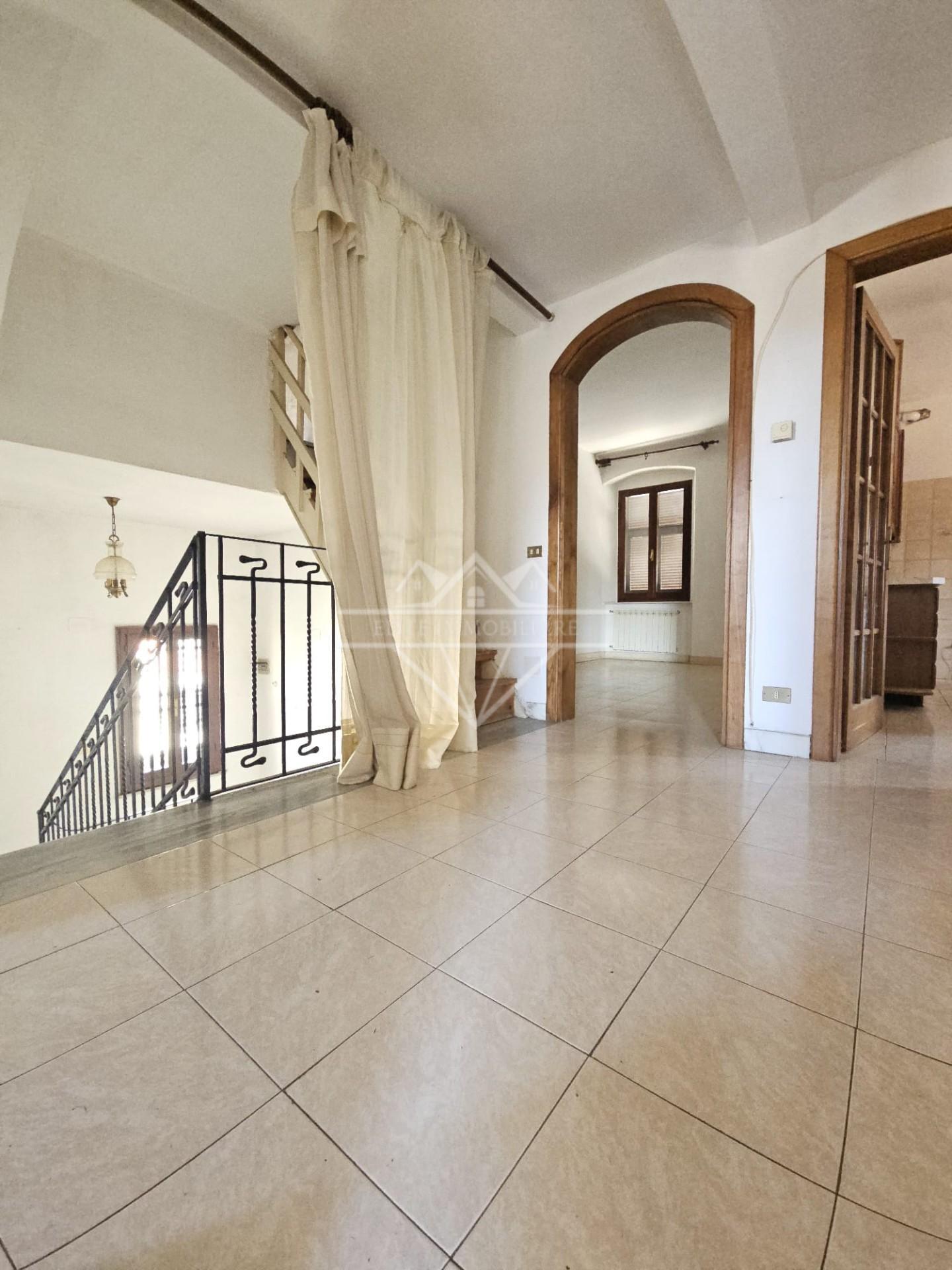 Casa semi-indipendente in vendita a Bonascola, Carrara (MS)