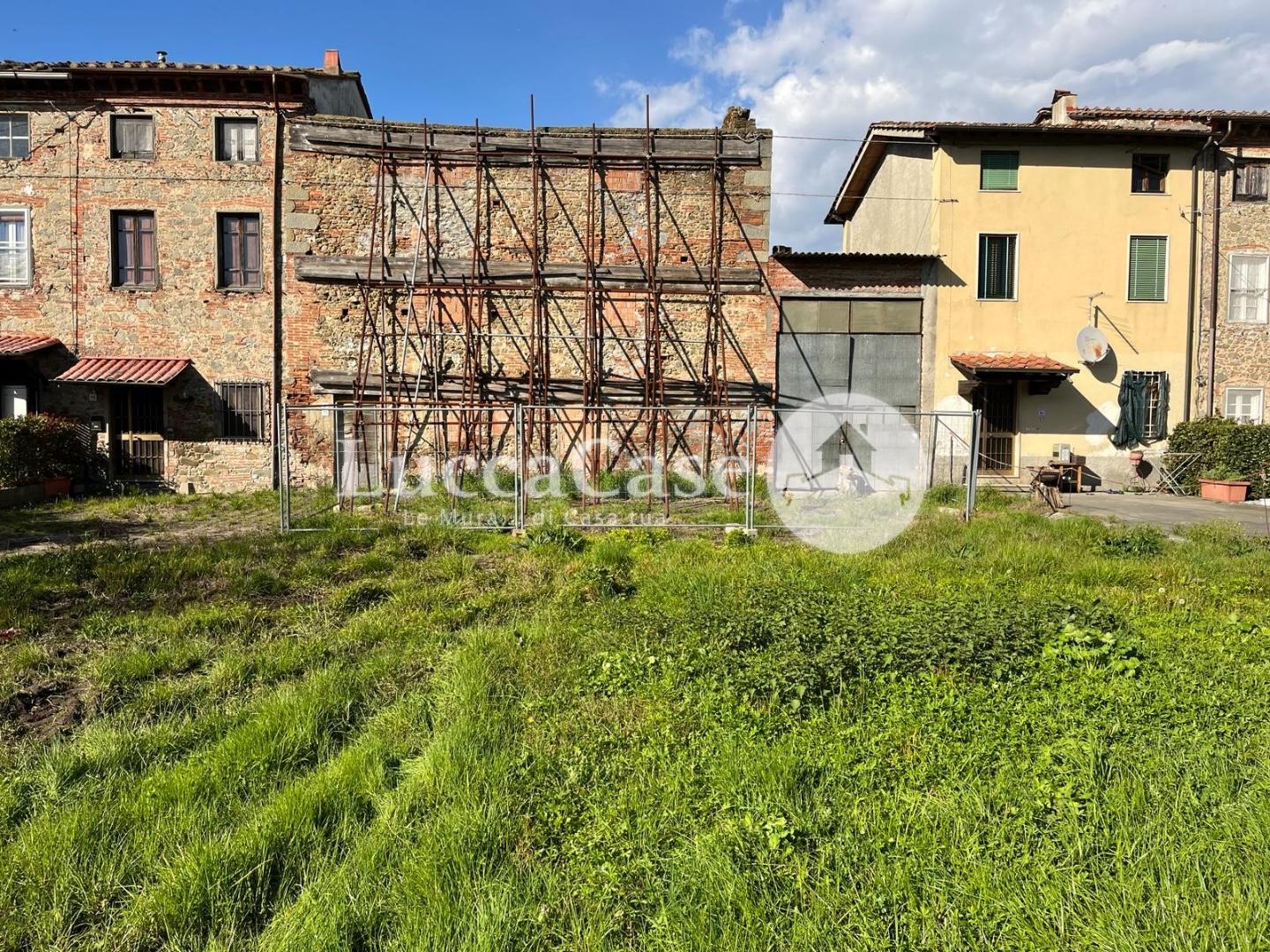 Townhouses for sale in Capannori (LU)