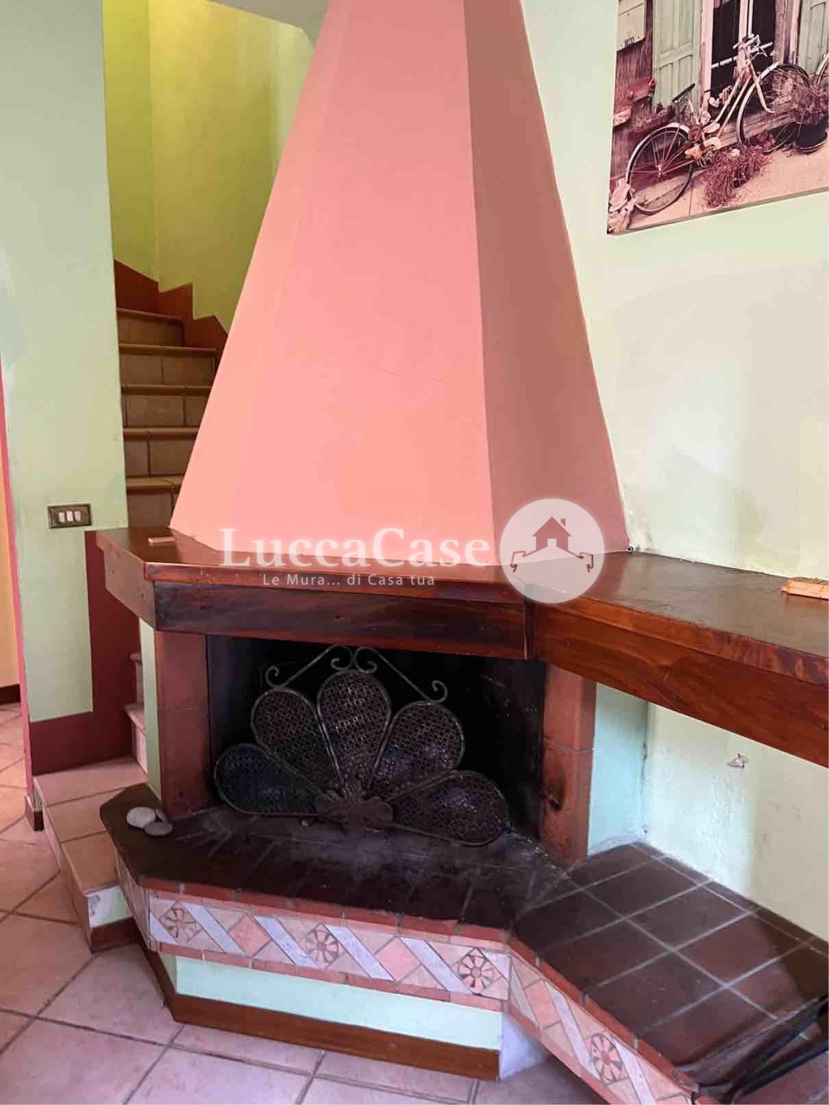 Portion of house for sale in Lucca