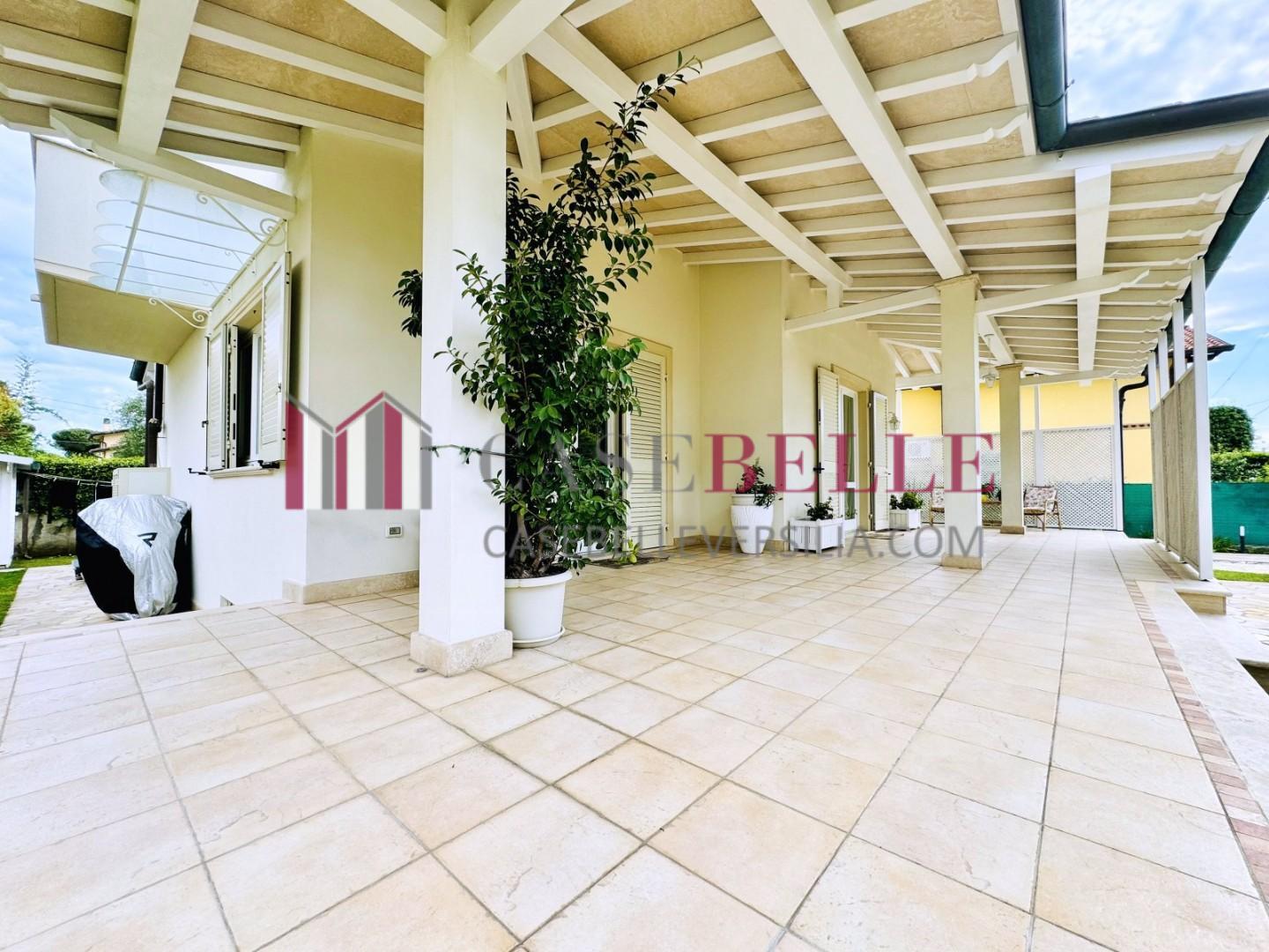 casa indipendente - Pietrasanta