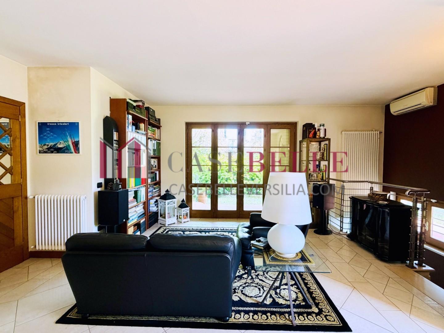 casa semindipendente - Camaiore
