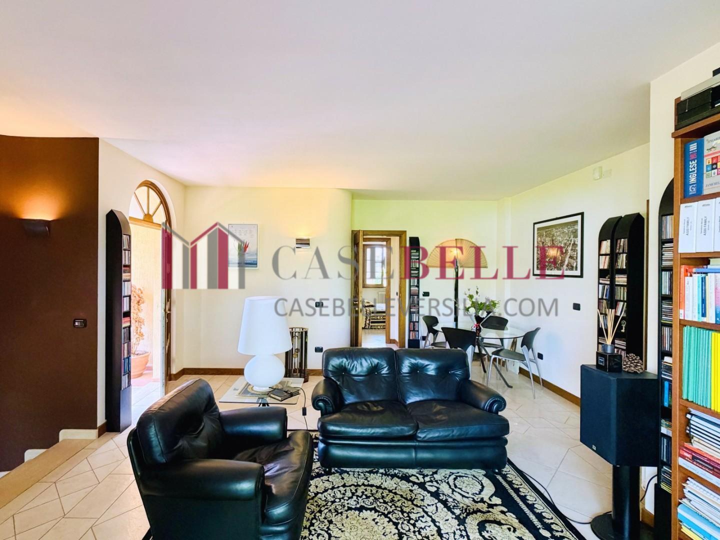 casa semindipendente - Camaiore