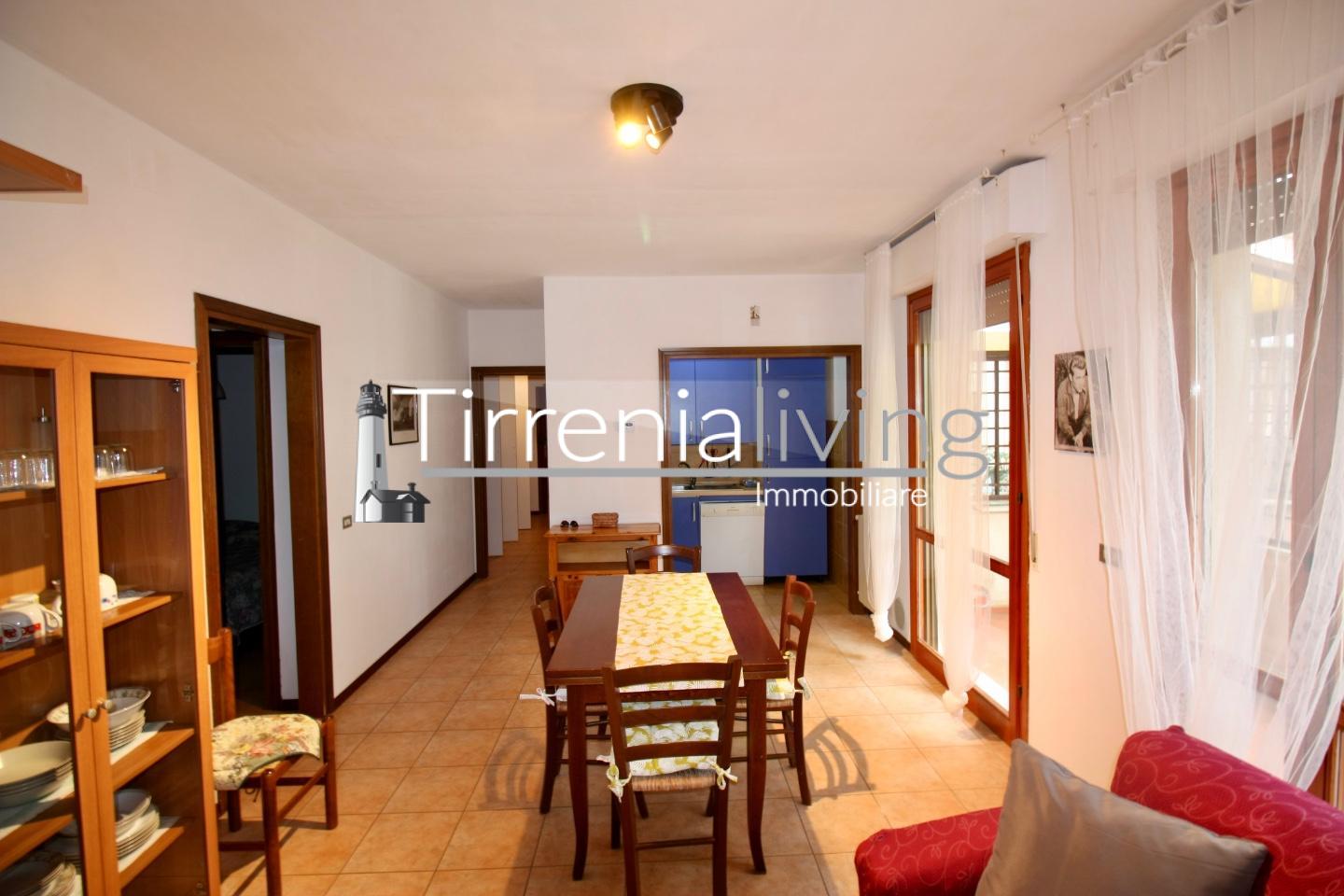Apartment for holiday rentals, ref. A-227-E