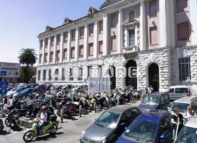 Magazzino in vendita a Livorno