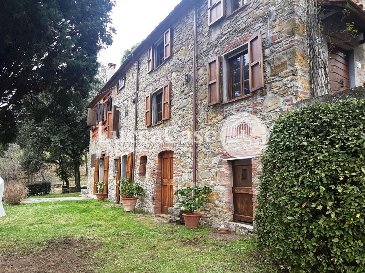 Colonica in vendita a Lucca