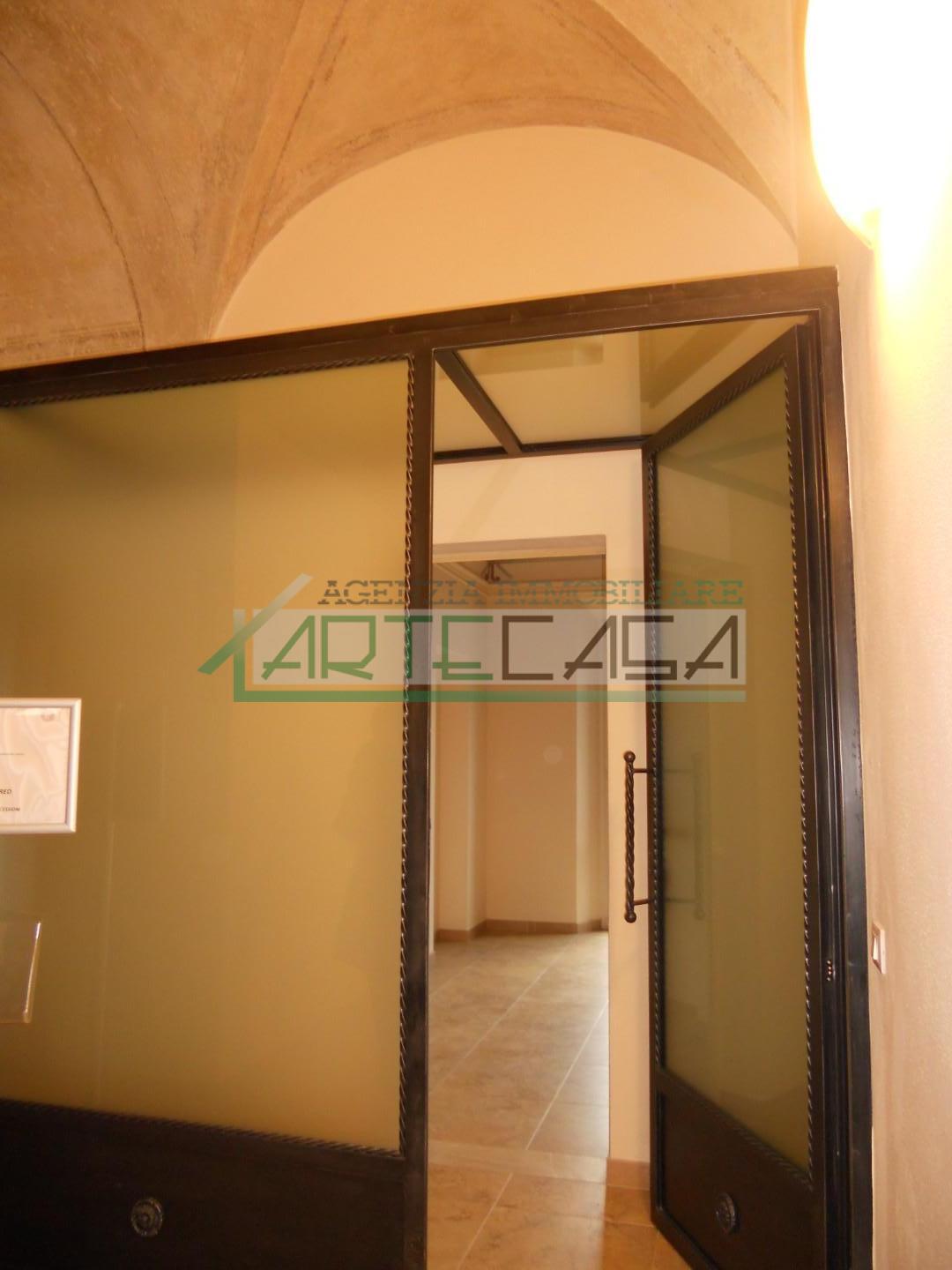 Ufficio in affitto commerciale a Cascina (PI)