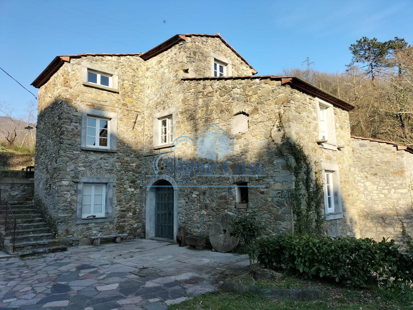 Casale in vendita a Castelnuovo Magra (SP)