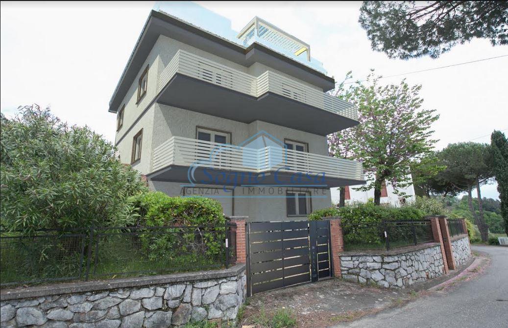 Villa in vendita a Castelnuovo Magra (SP)