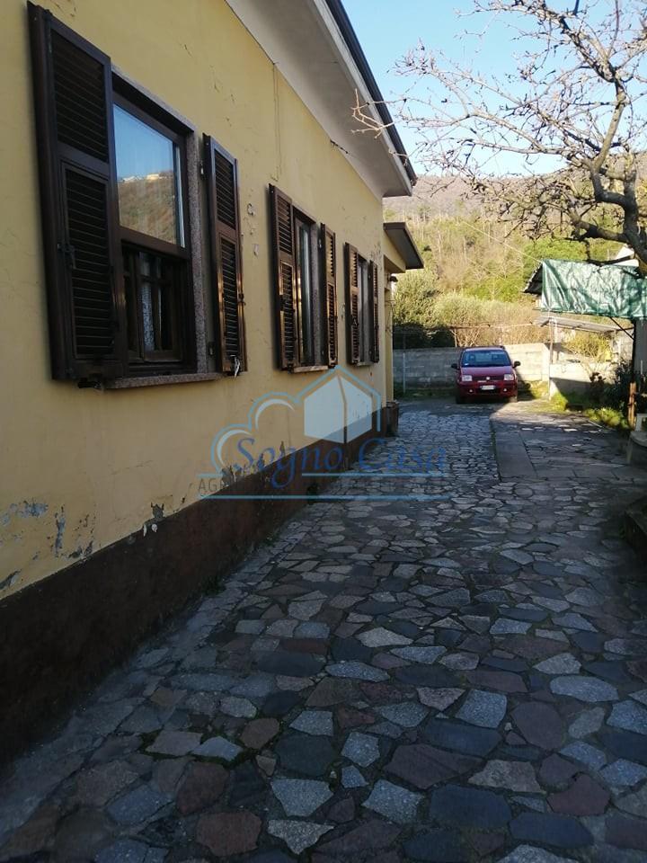 Casa semindipendente in vendita a Fossone, Carrara (MS)