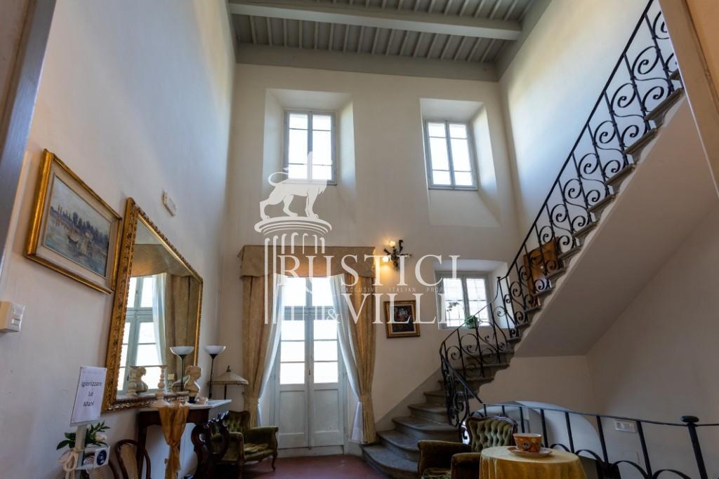 Historical building on sale to Pisa (5/59)