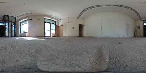 Locale comm.le/Fondo in vendita a Barga (LU)