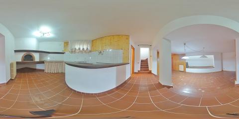 Villa in vendita a Montecarlo (LU)